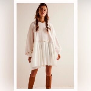 Free People Eleanor Sweatshirt in Pink